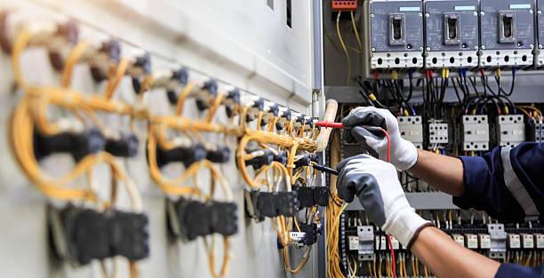 Professional Electrician technician working in Canfield, OH